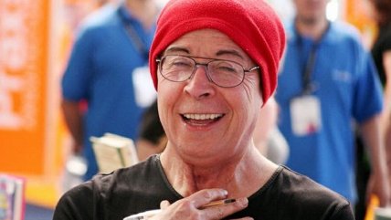 Homenajearán a Pedro Lemebel en la Feria del Libro de Viña