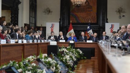   Bachelet y Kuczynski encabezaron el primer gabinete binacional en Lima 