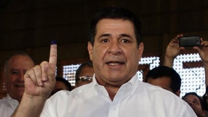 Horacio Cartes renunció a la presidencia de Paraguay para asumir como senador