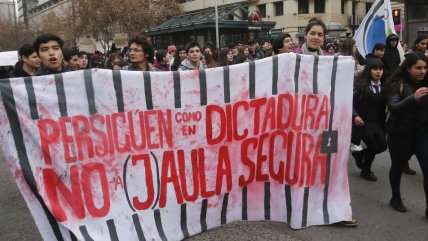   La nueva manifestación escolar en el centro de Santiago 