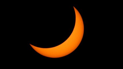   Así se vio: Las postales del eclipse solar en Santiago 