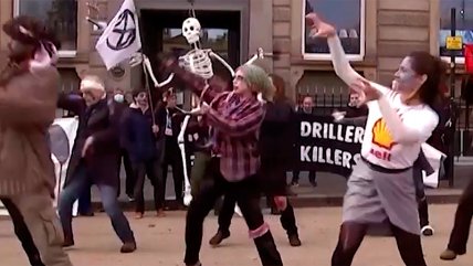   COP26: Activistas protestan al ritmo de 