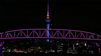   Con sobrio show de luces y pocos fuegos artificiales, Nueva Zelanda dio la bienvenida a 2022 