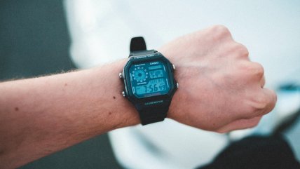   Cambio de hora en Chile: ¿Se adelanta o atrasa el reloj? 