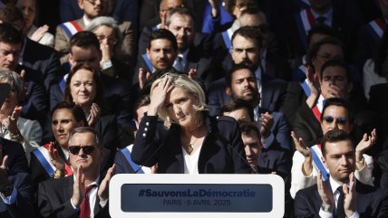   Le Pen tras condena por corrupción: 
