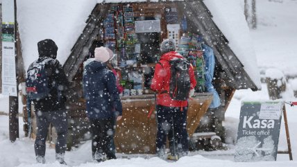  Fuertes nevadas en Polonia aumentan peligro de avalancha  