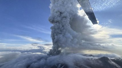   Volcán de Kamchatka, despierto tras 600 años, escupe cenizas a 6 kilómetros de altura 