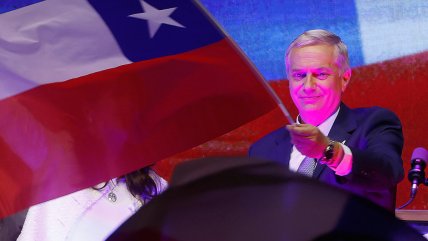  Tironi: Kast se presenta como una restauración del Chile aristocrático del siglo XIX  