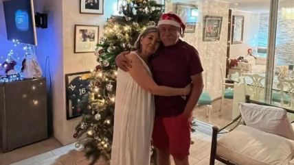   Carlos Caszely compartió emotiva foto navideña junto a su esposa fallecida 