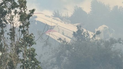  Avioneta capotó durante combate de incendio forestal en Lebu  