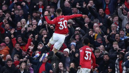   Manchester United evitó un bochorno y logró agónico triunfo ante Fulham en la Premier 