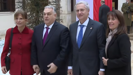   Premier de Hungría y cita con Kast: 