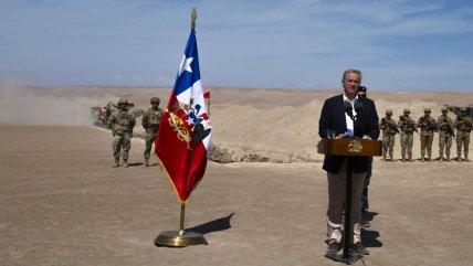   Kast inspeccionó la excavación de zanjas en la frontera con Perú 
