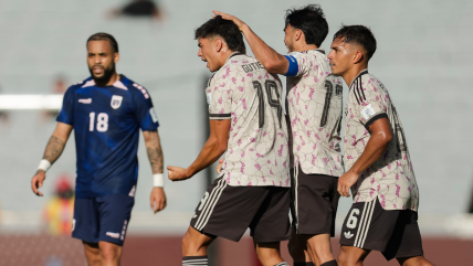   La celebración de La Roja con cuatro goles ante Cabo Verde en el FIFA Series 