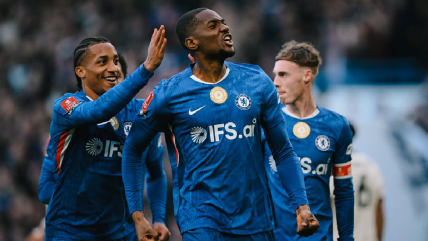   Chelsea arrolló con siete goles a Port Vale y clasificó a las semifinales de la FA Cup 