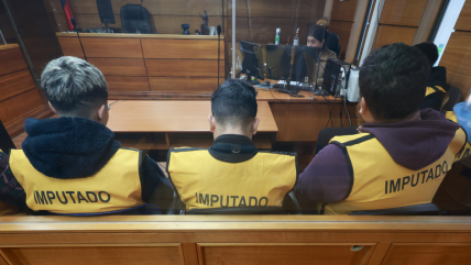   Prisión preventiva para dos excarabineros vinculados con banda criminal de Curanilahue 